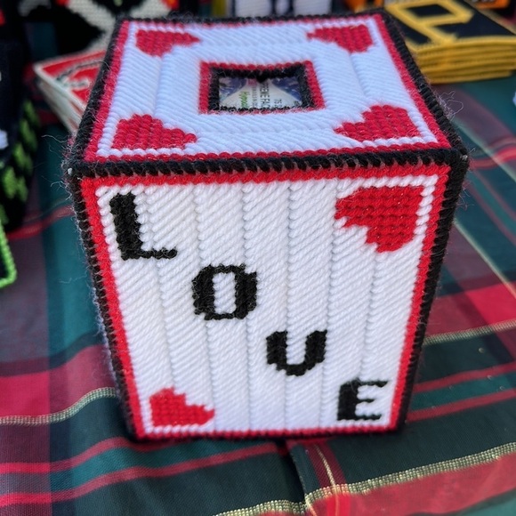 Handmade Boutique Tissue Box Cover “Love” in Japanese Kanji Home Decor - Picture 2 of 3
